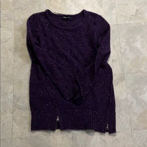 Light dotted sweater